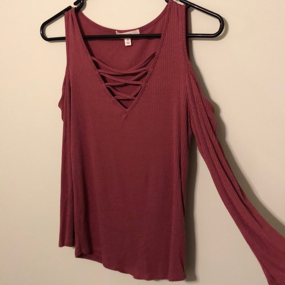 Cold Shoulder 3/4 length sleeve top